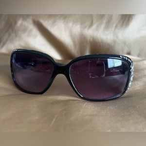 Unique sunglasses with bling